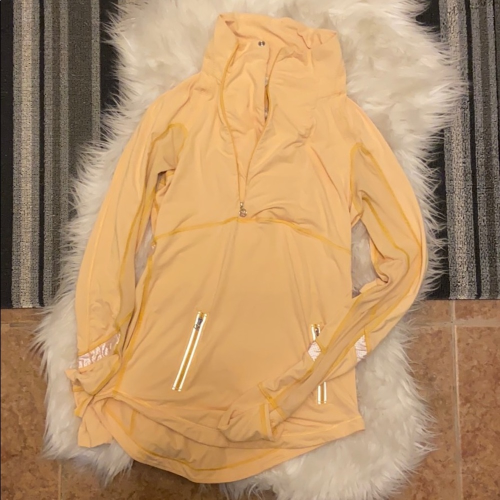 Lululemon half zip up size 4